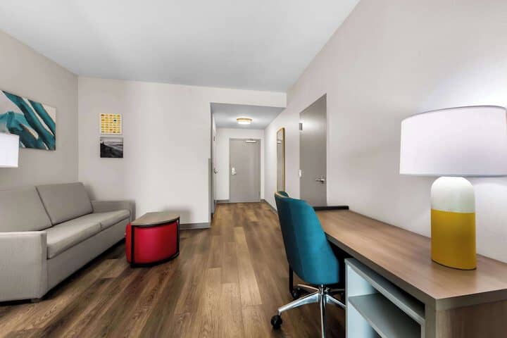 Room 8 of 45