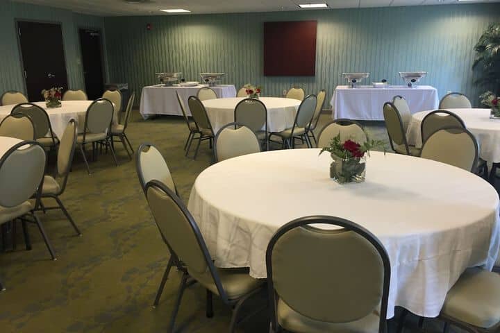Ballroom/Hall 32 of 45